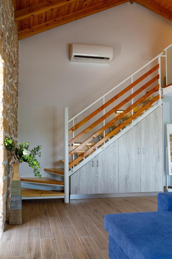 Adrian'S Luxury Apartments 1 Drepano  ภายนอก รูปภาพ