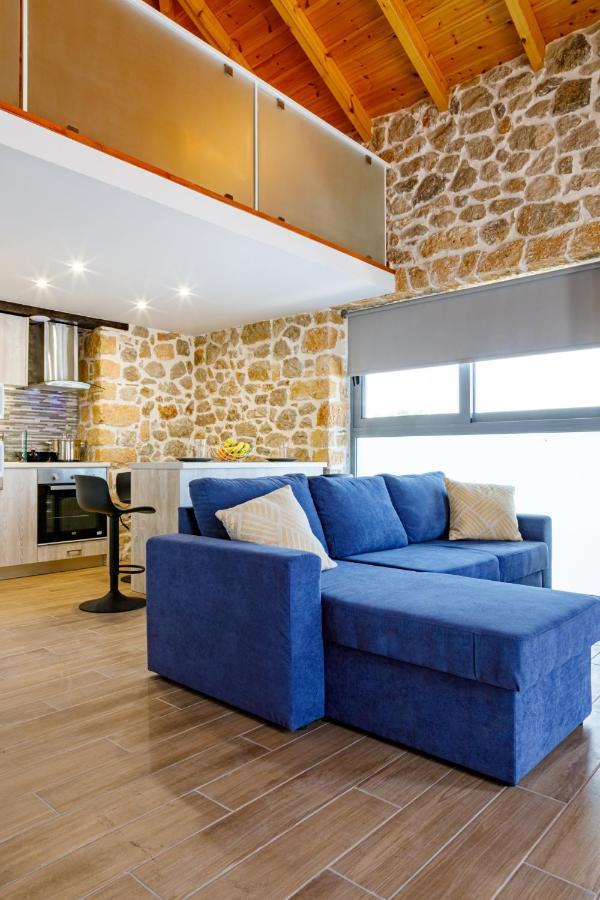 Adrian'S Luxury Apartments 1 Drepano  ภายนอก รูปภาพ